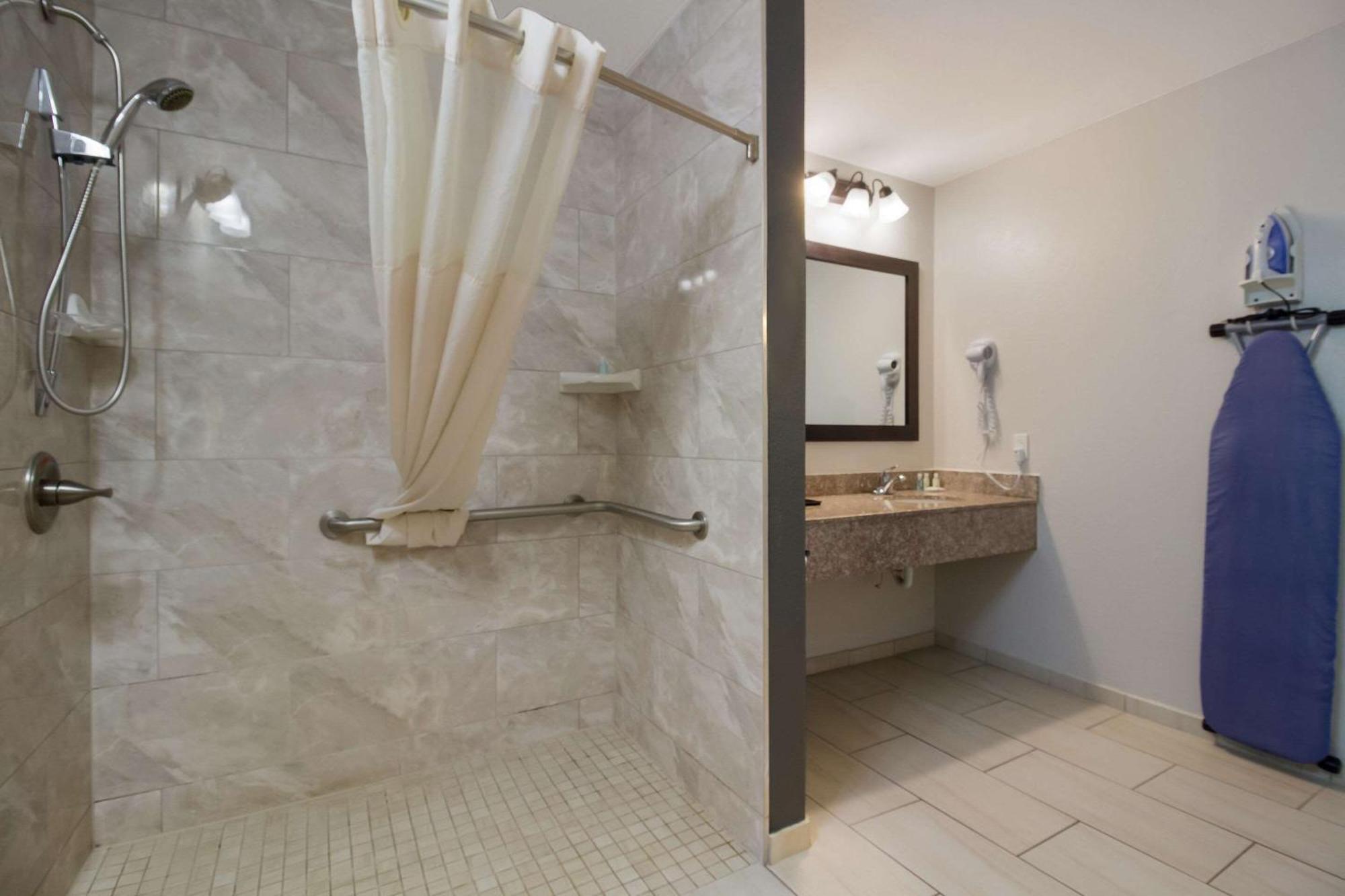 Quality Inn Coliseum North Charleston Esterno foto